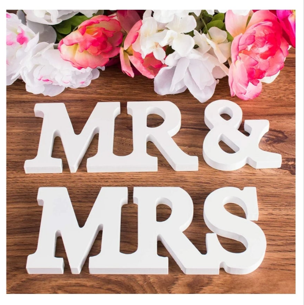 Outlet White Wooden Mr and Mrs Signs Wedding Present for Party Table Top Dinner Decoration, Display Stand Figures, Home Wall