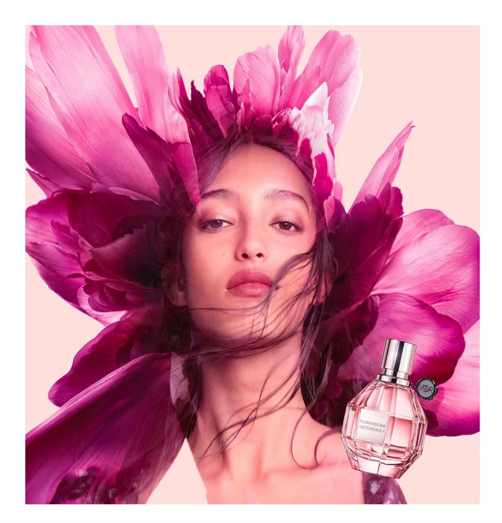 Flowerbomb Eau de Parfum - Women's Perfume - Floral & Woody - With Notes of Vanilla, Jasmine, & Rose