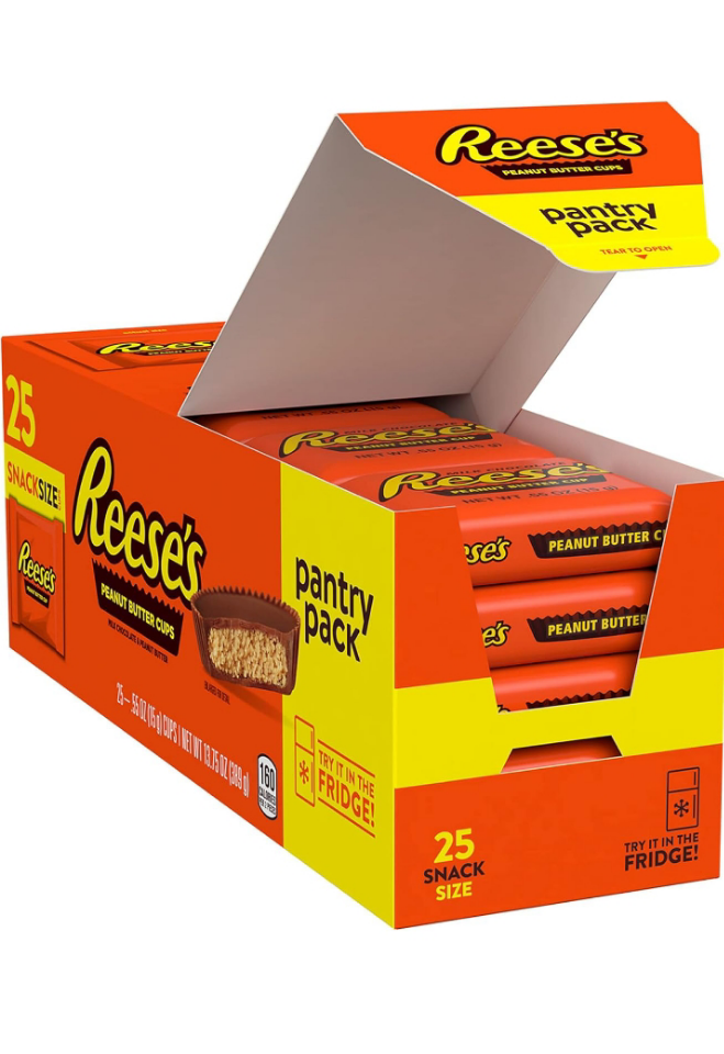 REESE'S Milk Chocolate Snack Size Peanut Butter Cups, Candy Pantry Pack, 13.75 oz (25 Pieces)