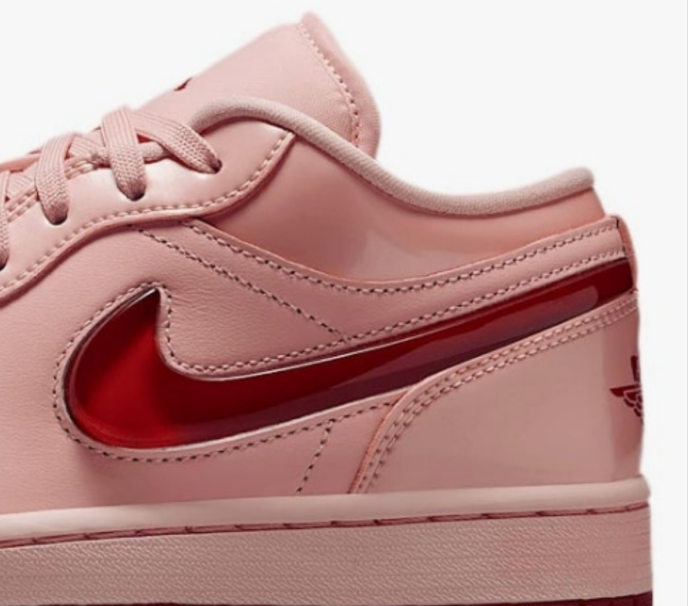Air Jordan 1 Low SE Women's Shoes (HF3174-600, Washed Coral/Washed Coral/Gym Red)