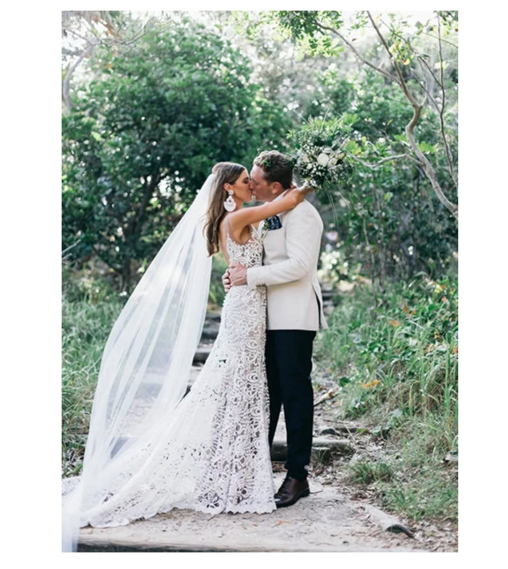 1 Tier Cathedral Bride Wedding Veil Ivory Long Bridal Veils Tulle Veil with Comb for Brides and Women