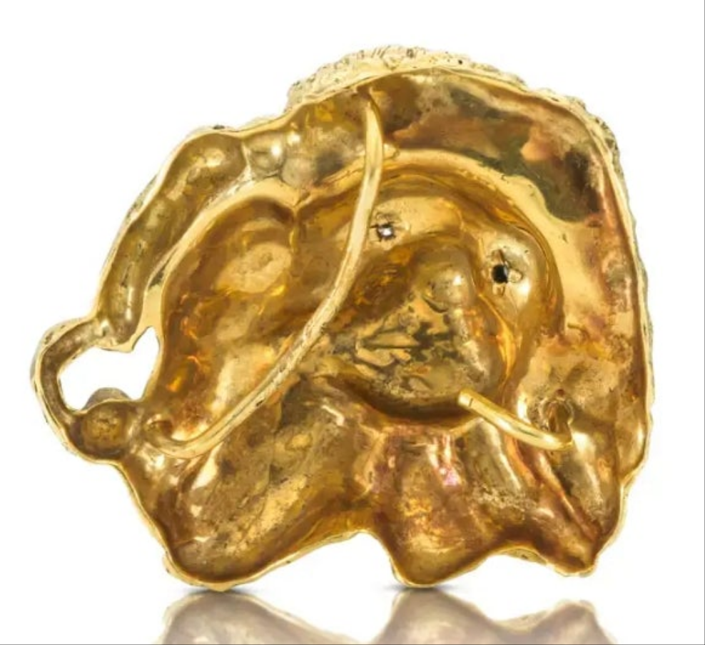 18k Gold Diamond Vintage 1970s Gold Lion Belt Buckle with Diamonds