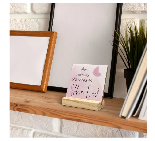 Inspirational Desk Decor, Motivational Quote Wood Plaque, Inspirational Positive Gifts for Women,Pink She Believed She Could So She Did Wooden Plaque Sign with Wood Stand for Home Office Decor