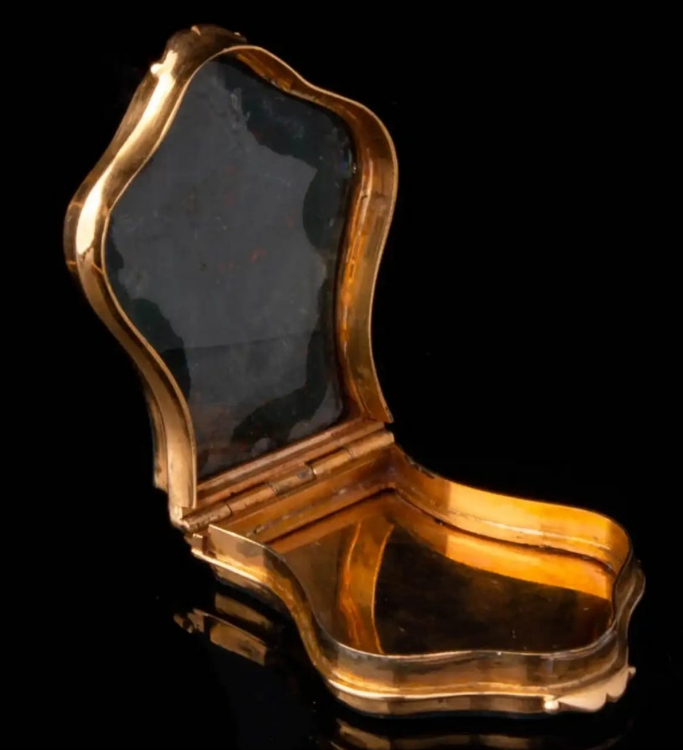 Antique II Gold and Hardstone Ladies Travel Scent Bottle Necessaire