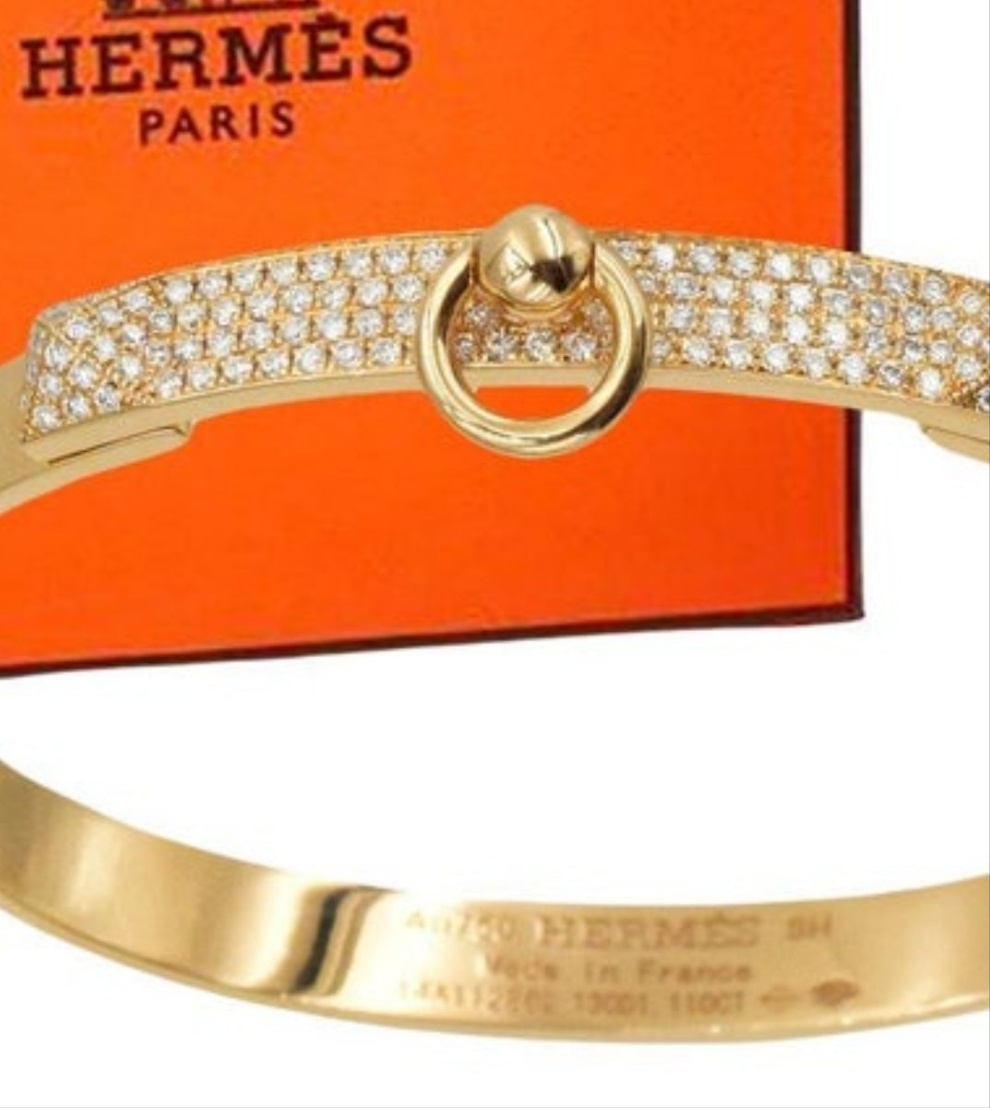 18k Gold Hermes 'Collier de Chein' Bracelet 130 diamonds 1.11 carats set in 18k rose gold.