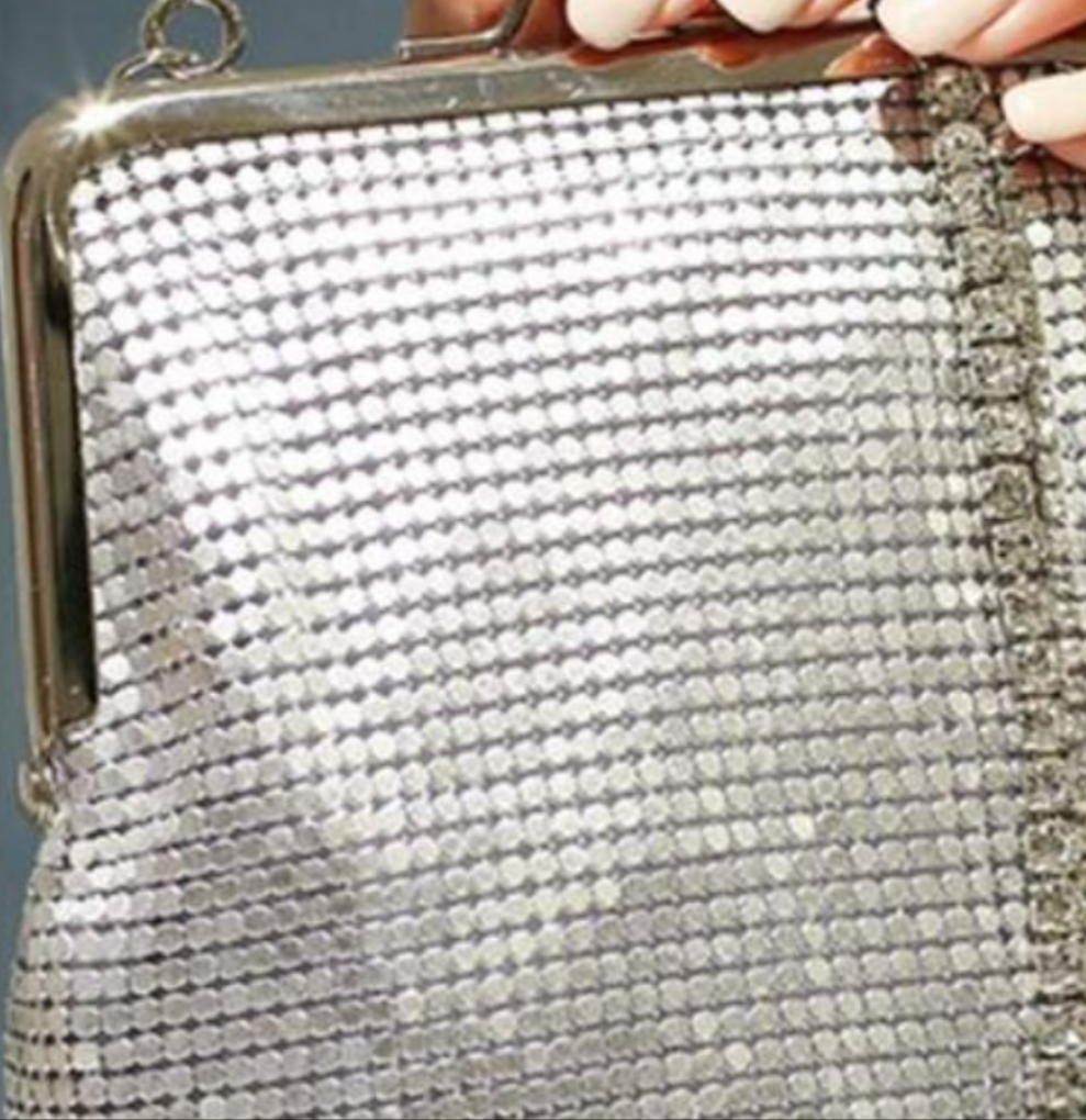 COCOMONEY Miss Prissy mini bag with chain kiss me 💋