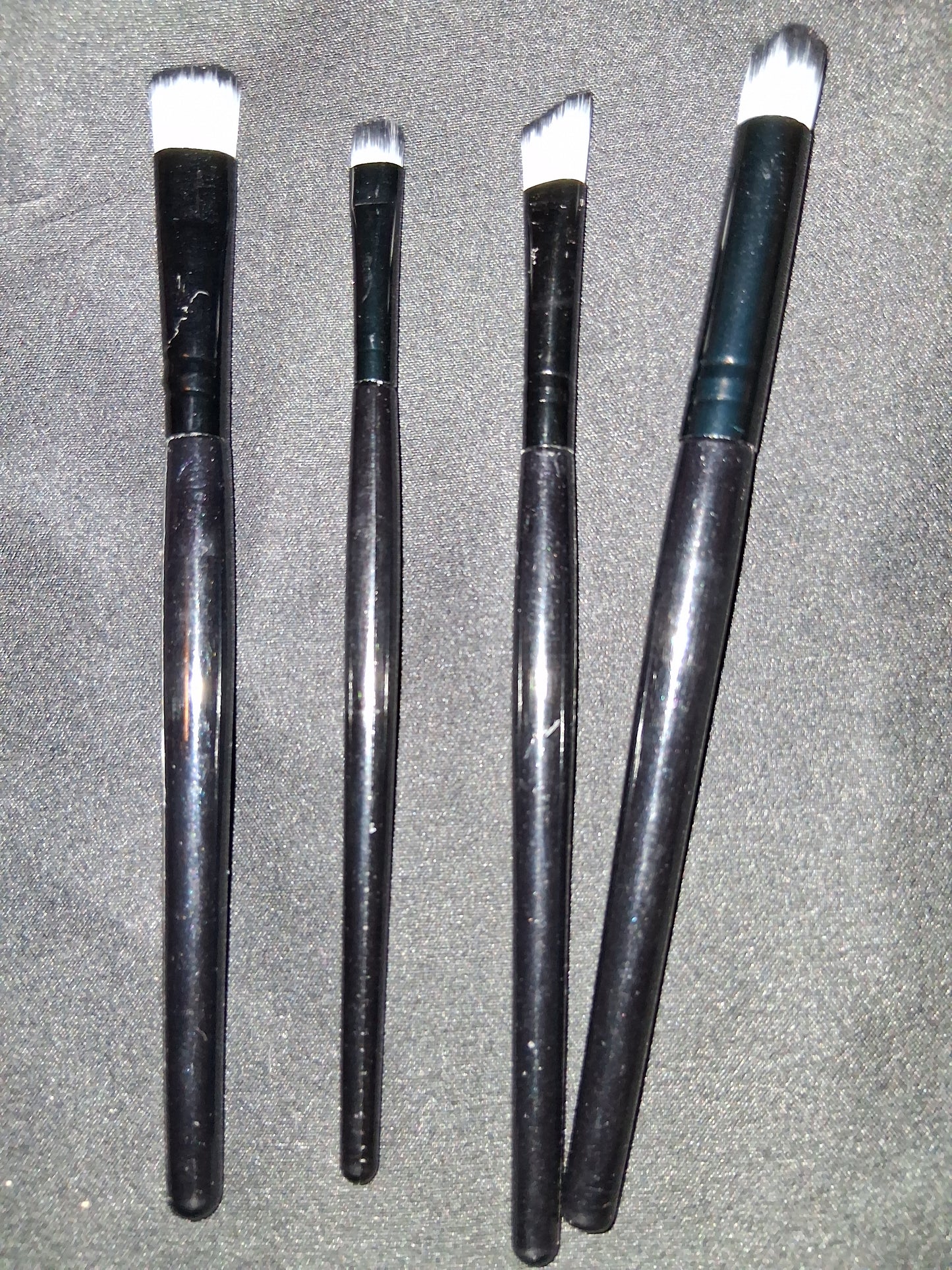 COCOMONEY MAKEUP BRUSH SET 4PC black with free gift 🎁