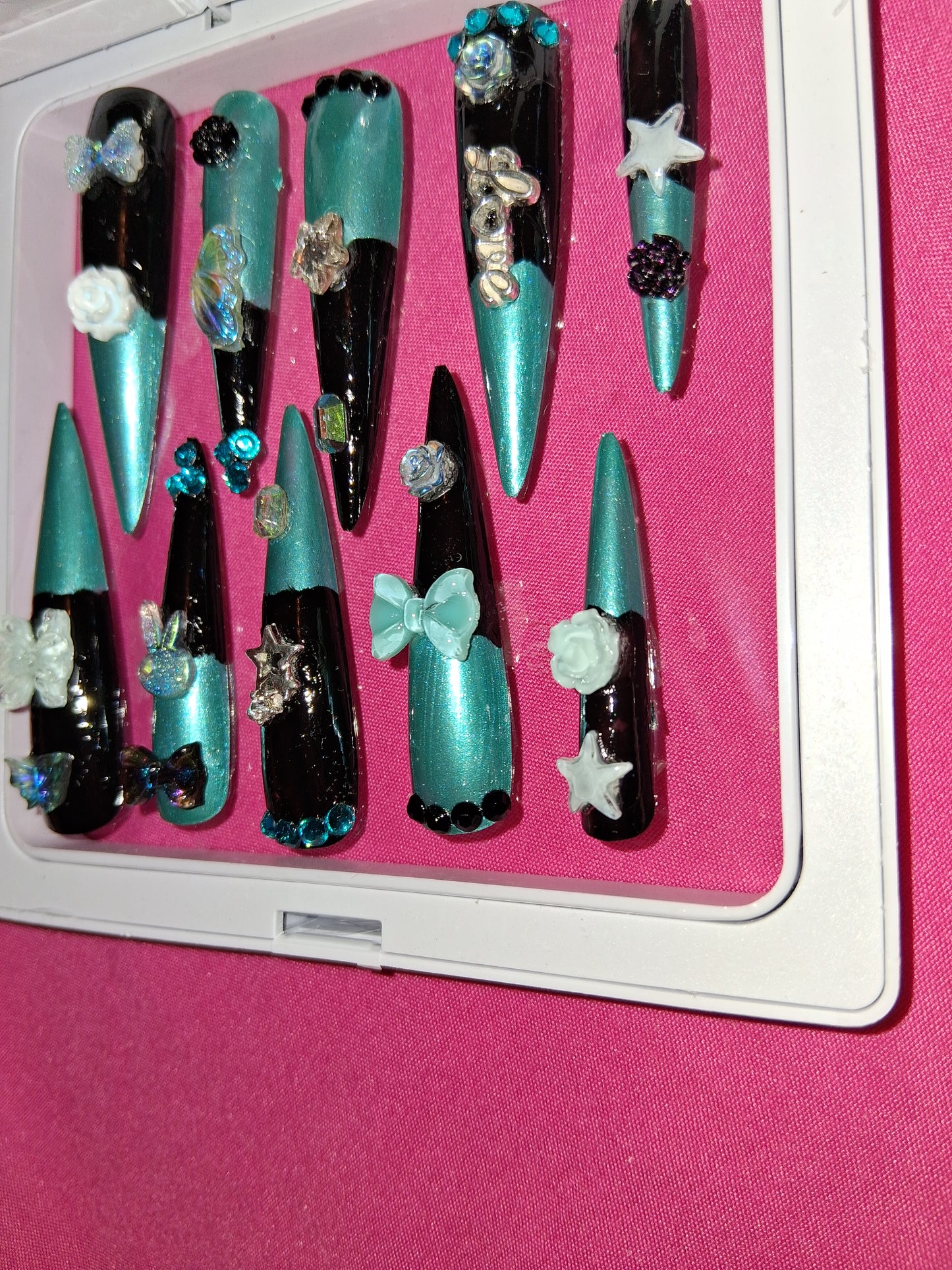 COCOMONEY NAILS CUSTOM 1 OF 1 GLUE ON PRESS ON COMES WITH FREE GIFTS #p20