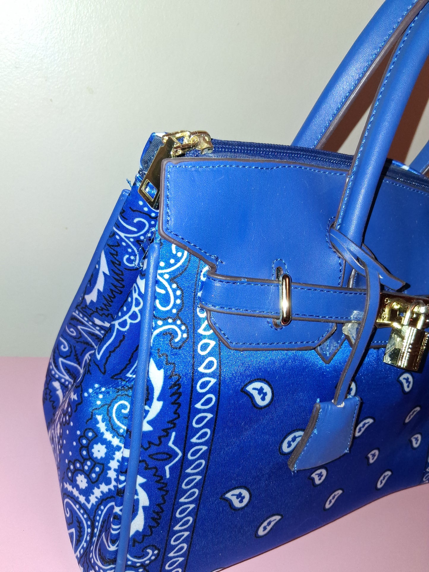 COCOMONEY HANDBAG BLUE WITH STRAP 11 HALF IN BY 9IN BY 6IN poly