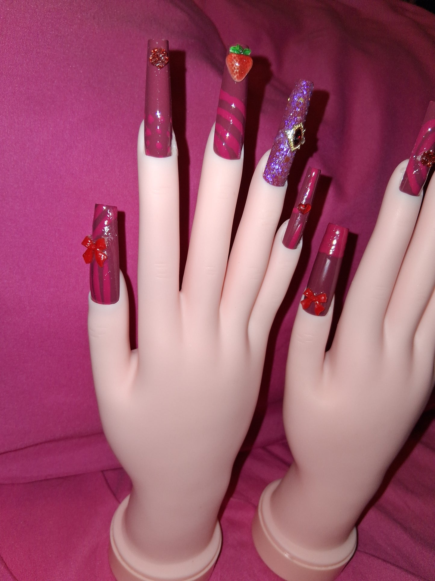 COCOMONEY NAILS CUSTOM 1 OF 1 GLUE ON PRESS ON COMES WITH FREE GIFTS #o53