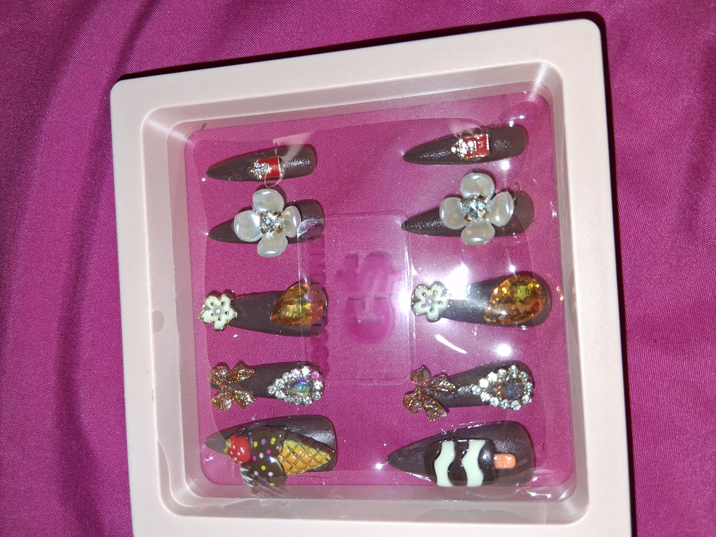COCOMONEY NAILS CUSTOM 1 OF 1 GLUE ON PRESS ON COMES WITH FREE GIFTS #o1