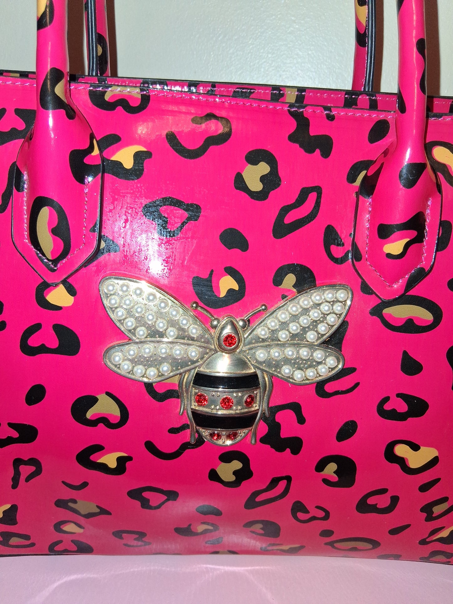 COCOMONEY HANDBAG PINK LEOPARD 14IN BY 11IN BY 5IN ONLY 1 pu