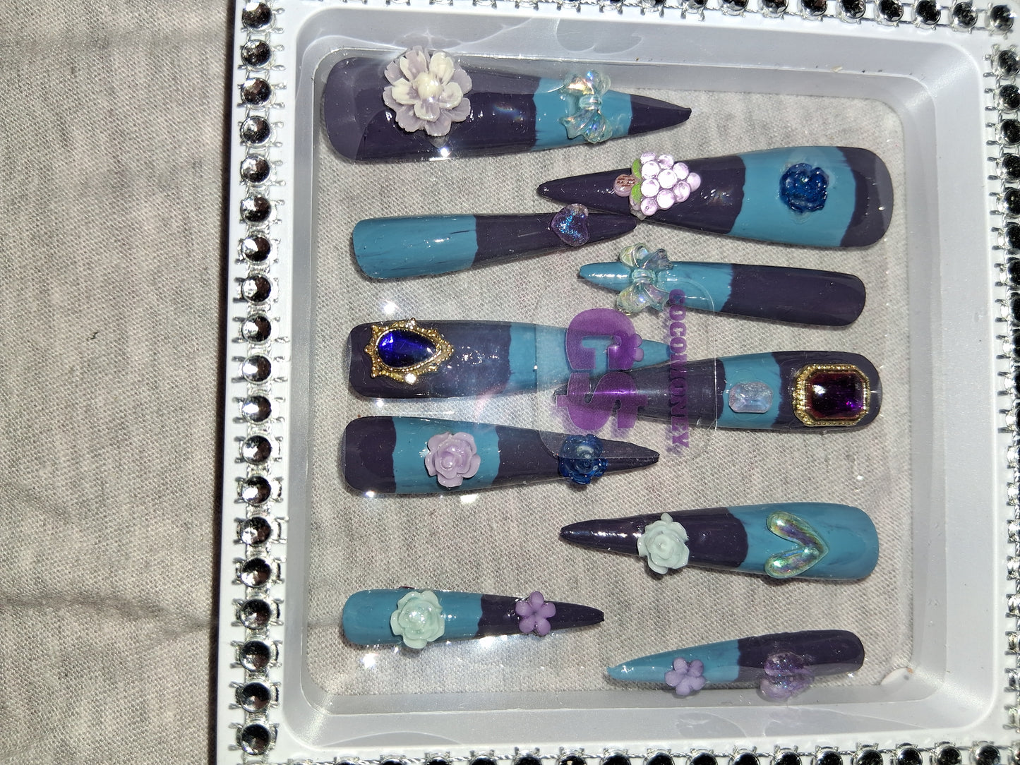 COCOMONEY NAILS CUSTOM 1 OF 1 GLUE ON PRESS ON COMES WITH FREE GIFTS #p14
