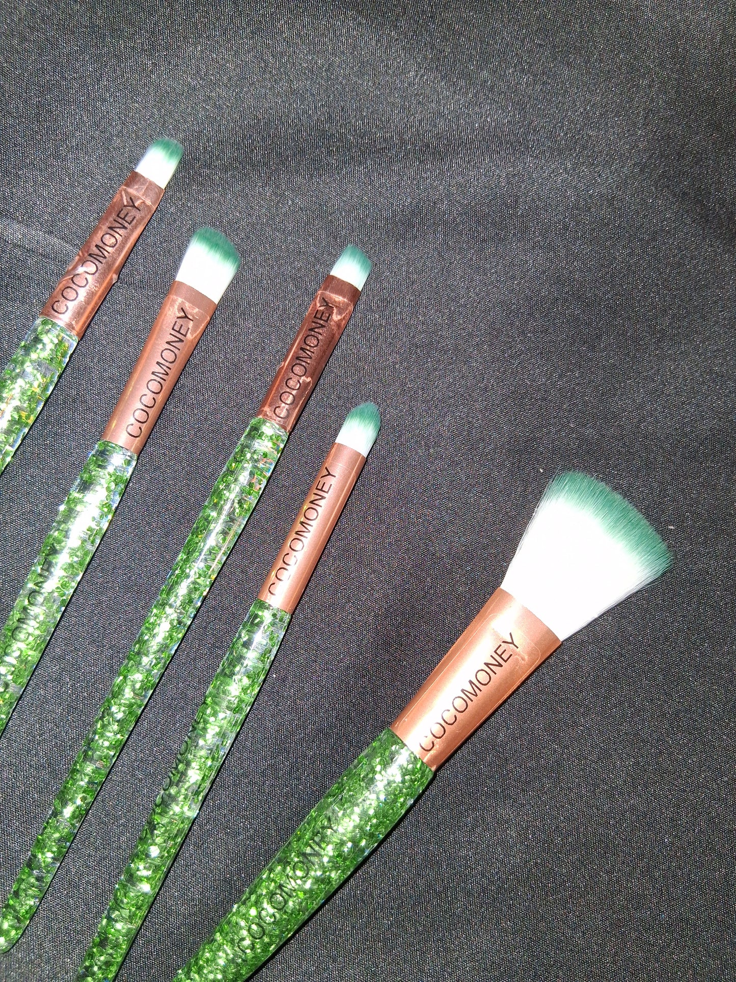 COCOMONEY MAKEUP BRUSH SET 5PC green with free gift 🎁