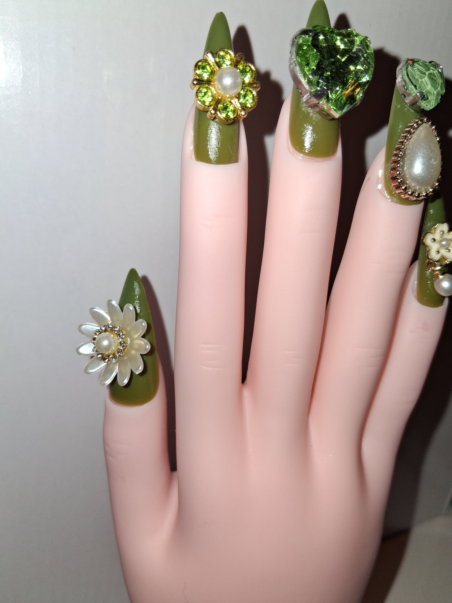 COCOMONEY NAILS CUSTOM 1 OF 1 GLUE ON PRESS ON COMES WITH FREE GIFTS #o61