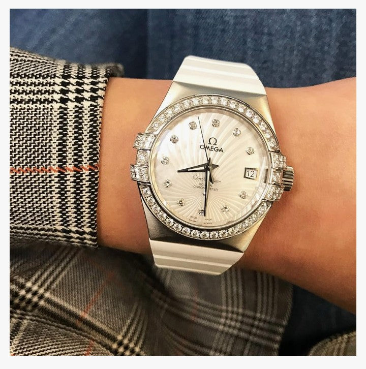 Omega
Omega Constellation 18k White Gold MOP Dial Diamond Watch 123.57.35.20.55.005