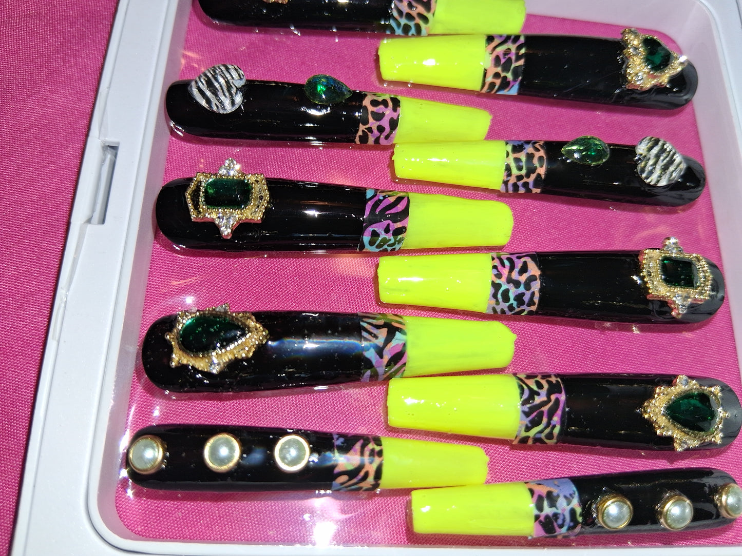 COCOMONEY NAILS CUSTOM 1 OF 1 GLUE ON PRESS ON COMES WITH FREE GIFTS #p8