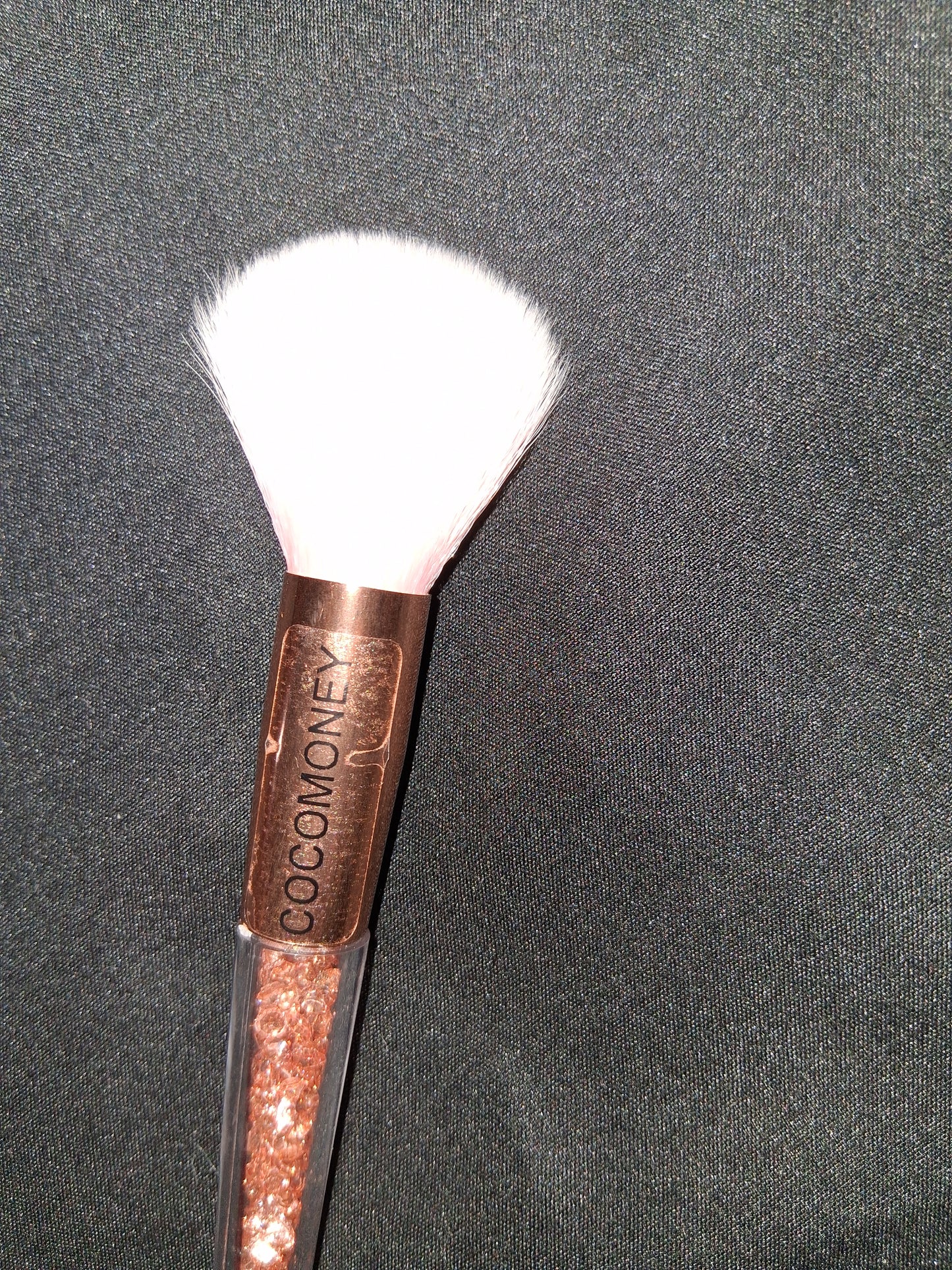 COCOMONEY MAKEUP BRUSH SET 1PC glitter with free gift π foundation