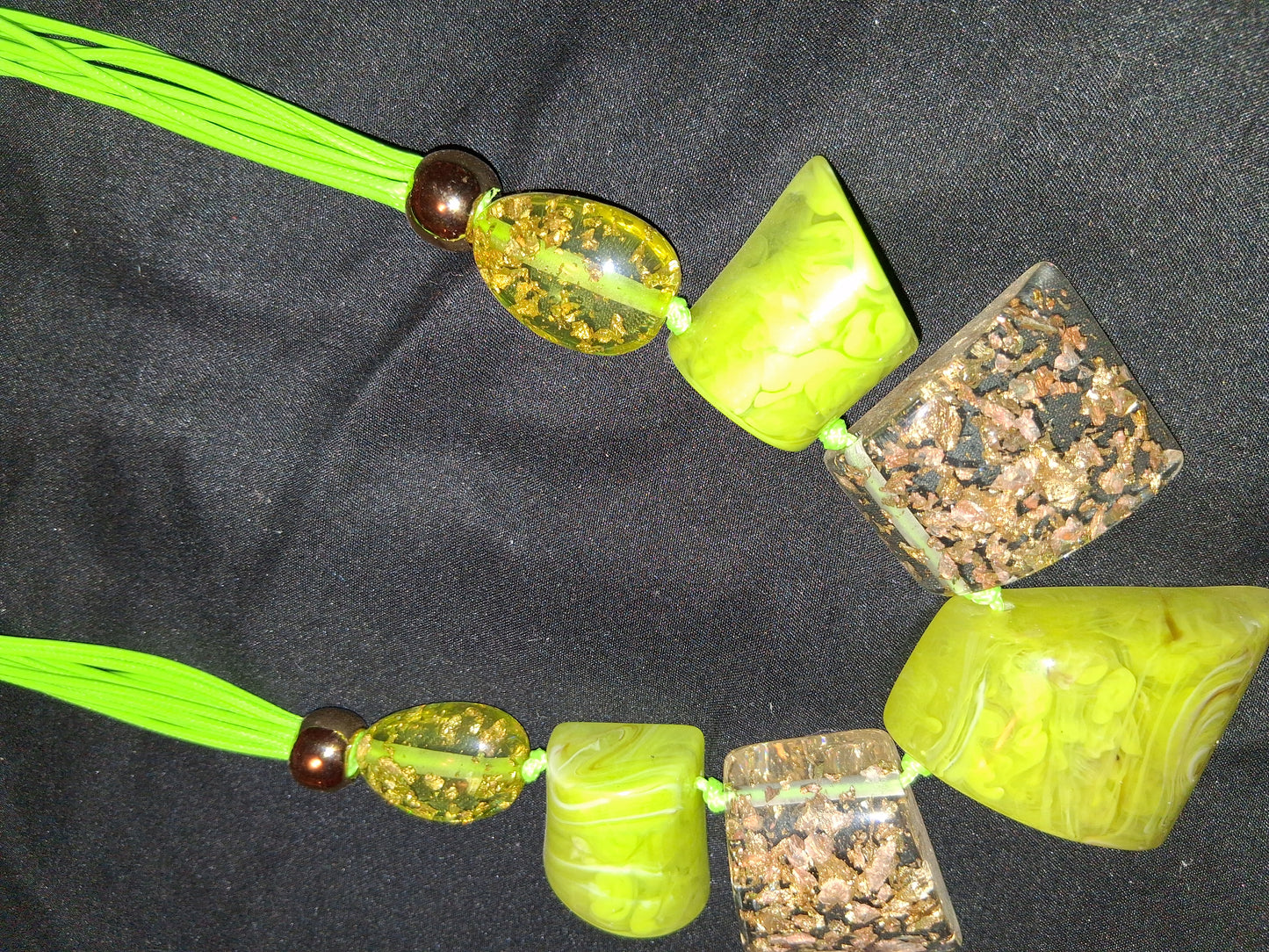 COCOMONEY NECKLACE RESIN ROPE 26IN