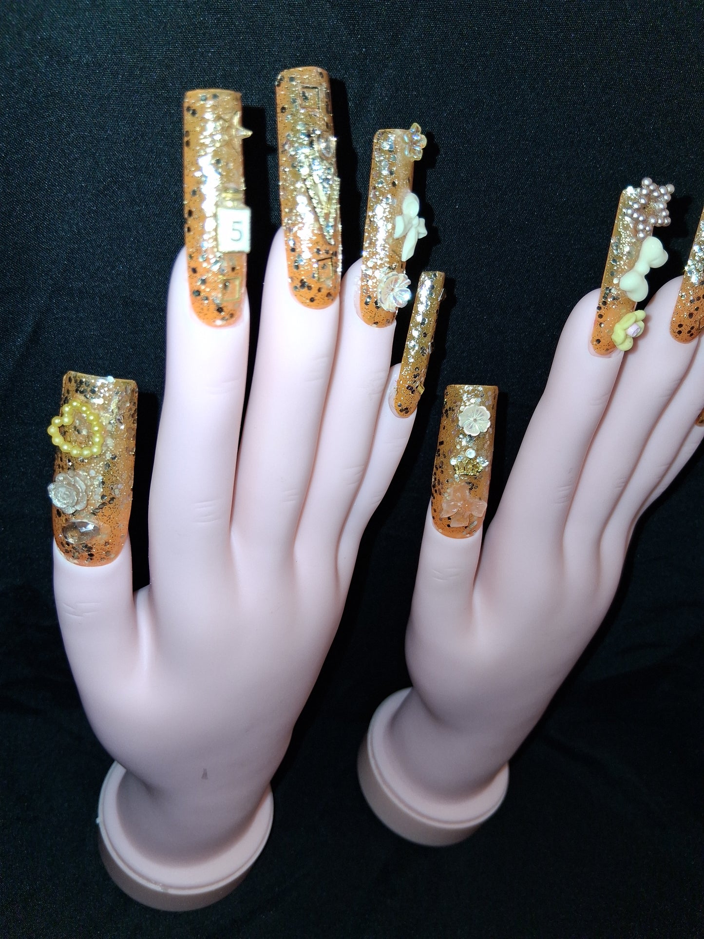 COCOMONEY NAILS CUSTOM 1 OF 1 GLUE ON PRESS ON COMES WITH FREE GIFTS #o84
