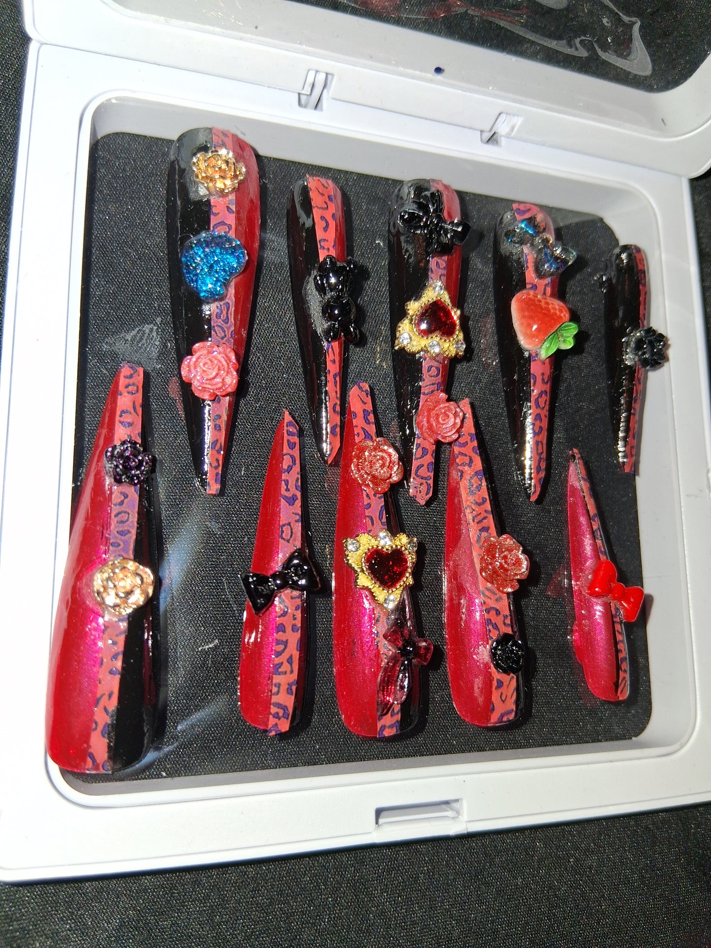 COCOMONEY NAILS CUSTOM 1 OF 1 GLUE ON PRESS ON COMES WITH FREE GIFTS #p39