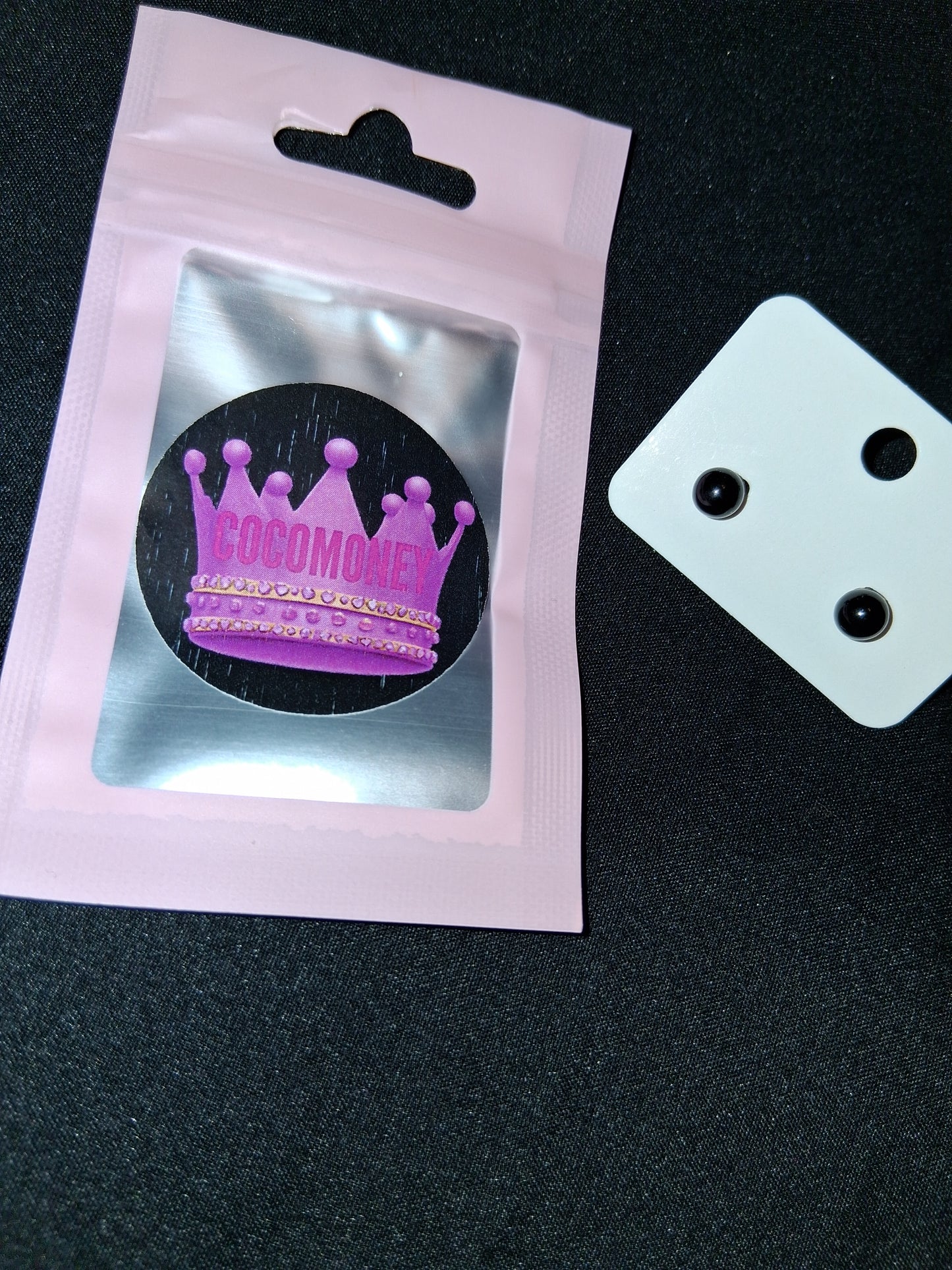 COCOMONEY EARRINGS BEAUTY AND ELEGANCE POSSIBLE MATERIALS PLASTIC RESIN METAL