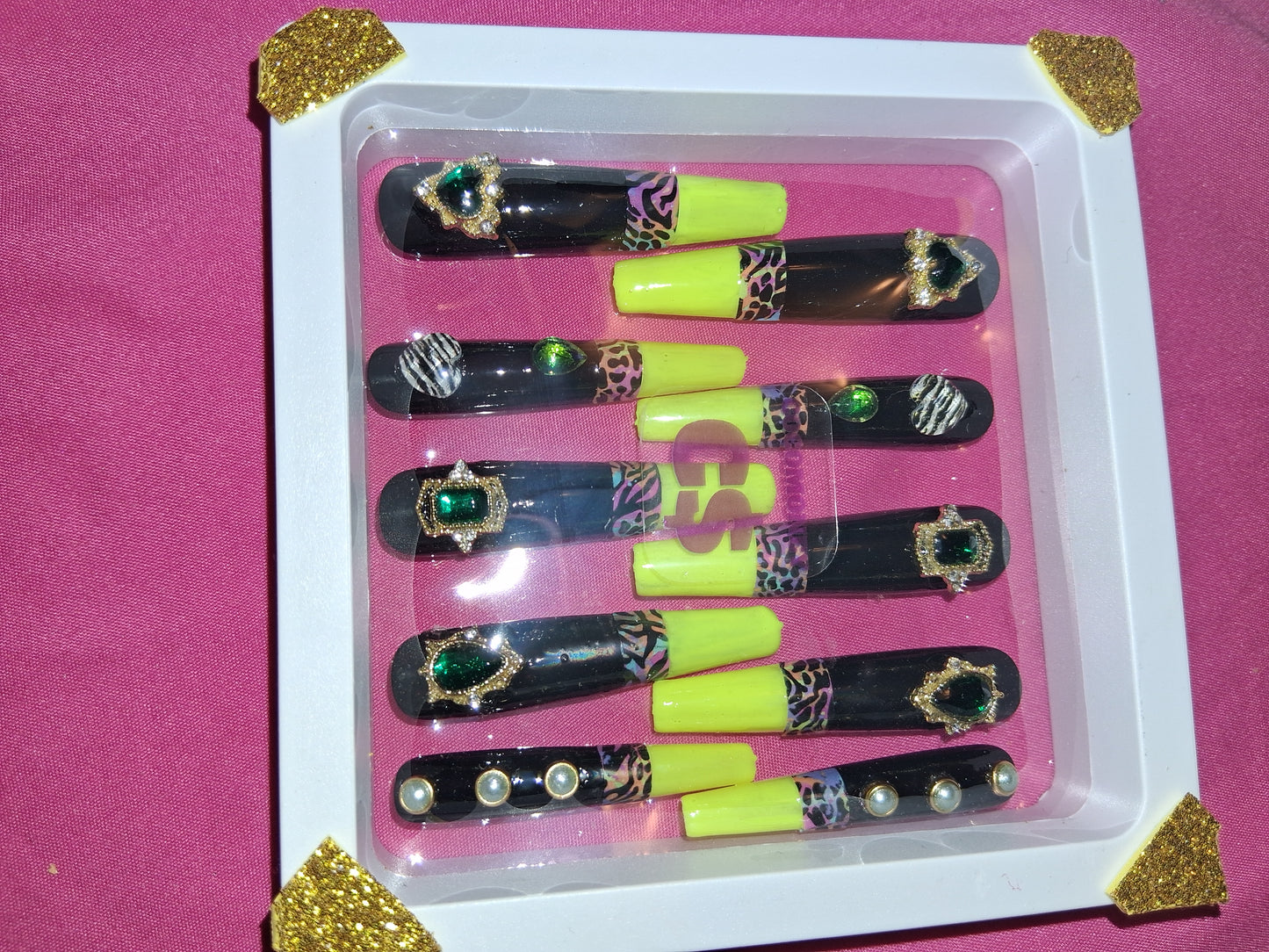 COCOMONEY NAILS CUSTOM 1 OF 1 GLUE ON PRESS ON COMES WITH FREE GIFTS #p8