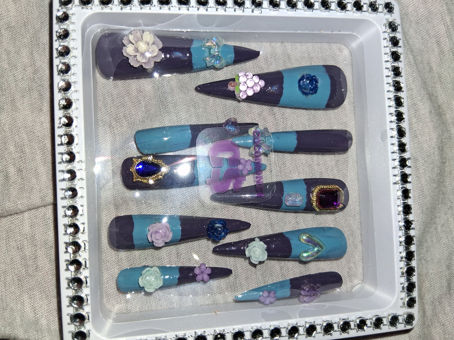 COCOMONEY NAILS CUSTOM 1 OF 1 GLUE ON PRESS ON COMES WITH FREE GIFTS #p14