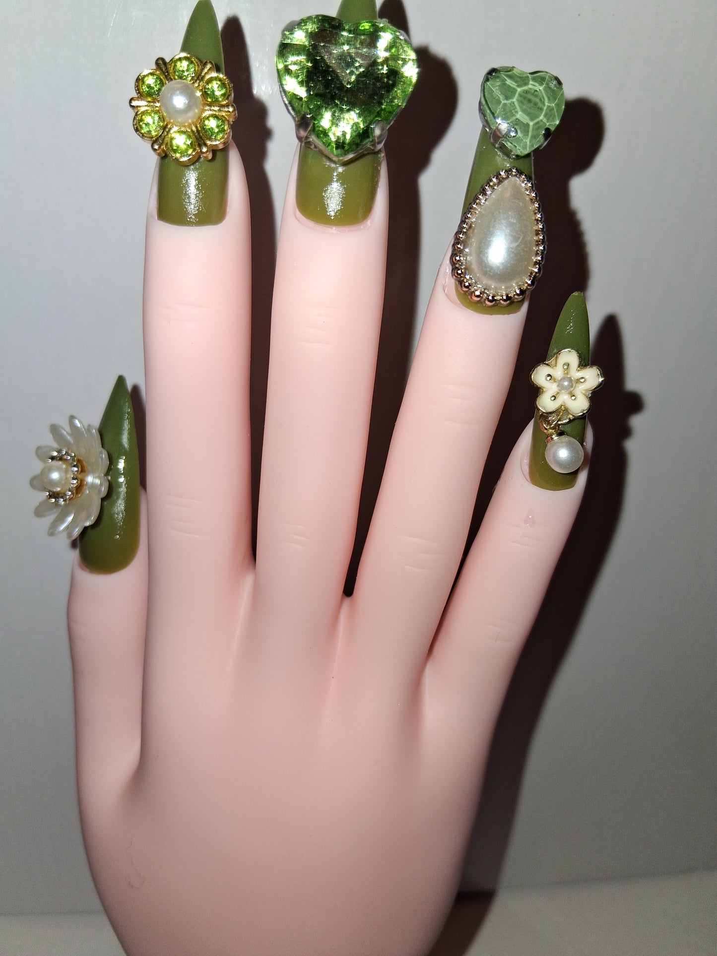 COCOMONEY NAILS CUSTOM 1 OF 1 GLUE ON PRESS ON COMES WITH FREE GIFTS #o61