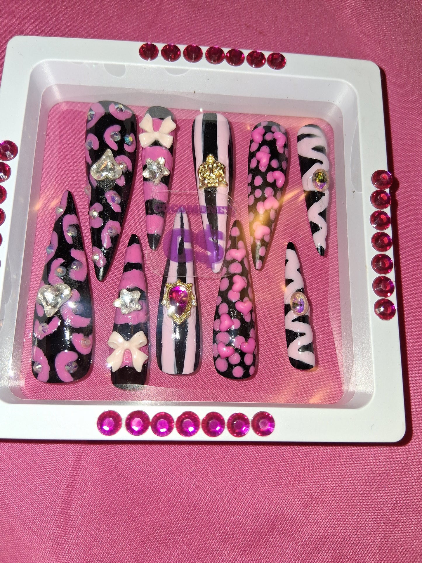 COCOMONEY NAILS CUSTOM 1 OF 1 GLUE ON PRESS ON COMES WITH FREE GIFTS #p11