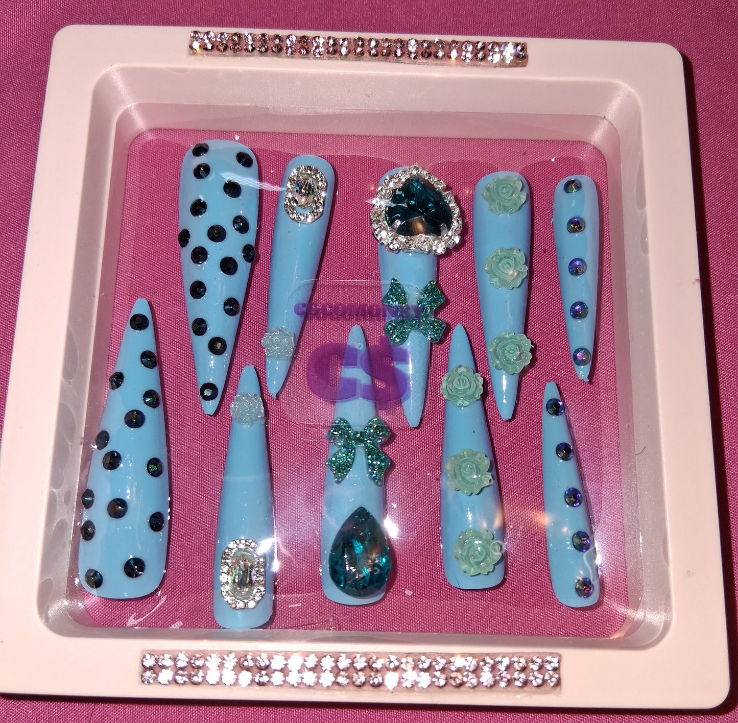 COCOMONEY NAILS CUSTOM 1 OF 1 GLUE ON PRESS ON COMES WITH FREE GIFTS #o26
