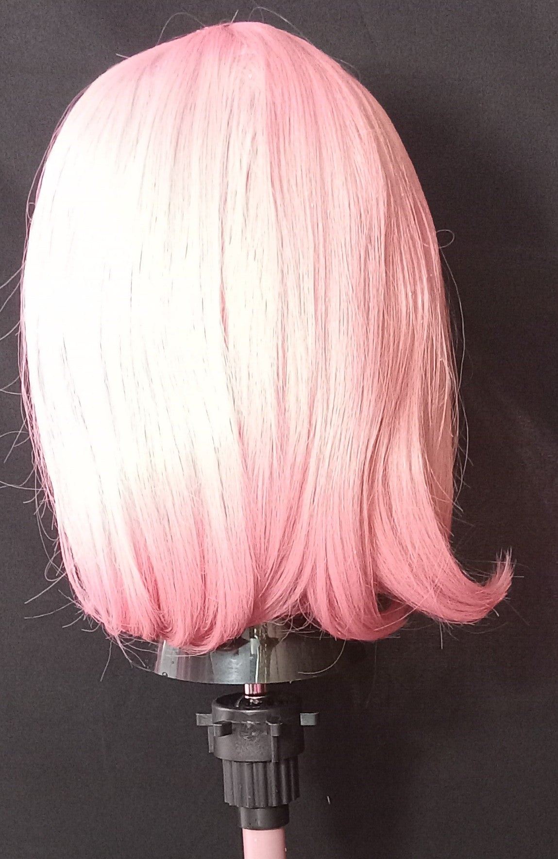 COCOMONEY WIG PINK BOB STRAIGHT SHOULDER LENGTH