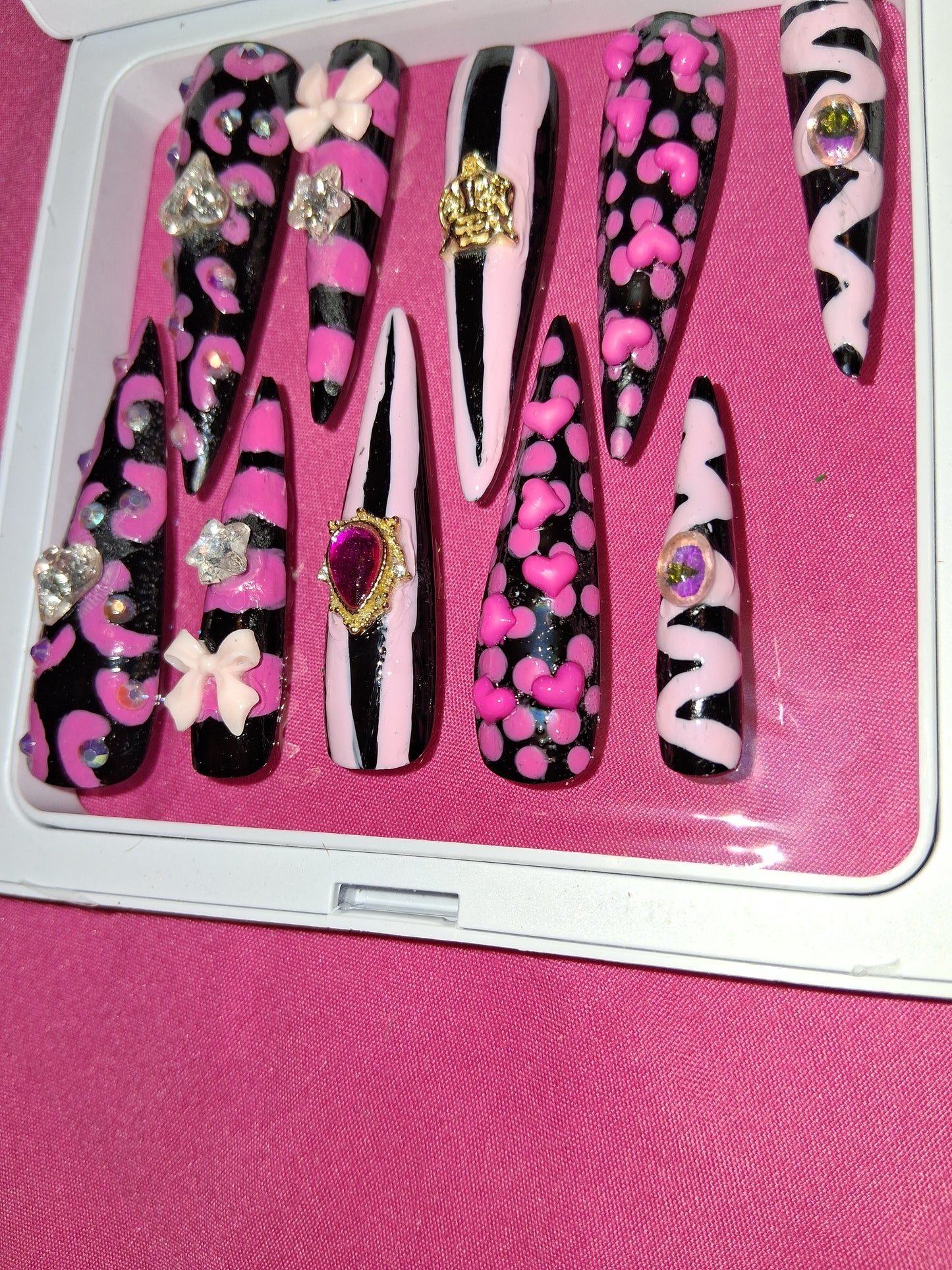 COCOMONEY NAILS CUSTOM 1 OF 1 GLUE ON PRESS ON COMES WITH FREE GIFTS #p11