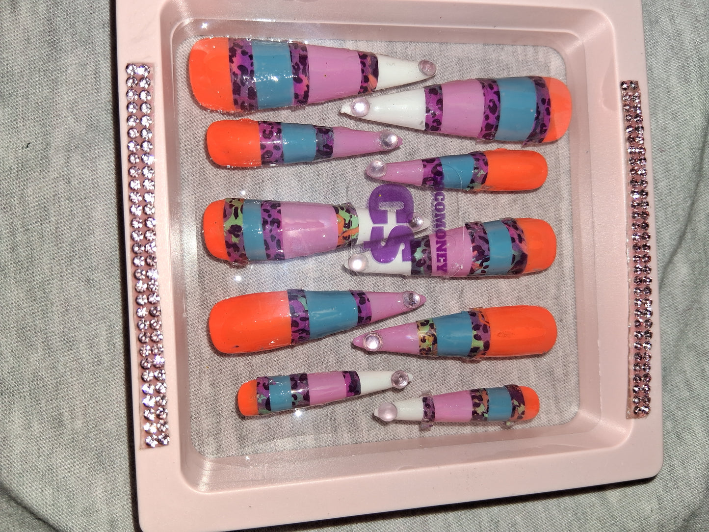 COCOMONEY NAILS CUSTOM 1 OF 1 GLUE ON PRESS ON COMES WITH FREE GIFTS #p49