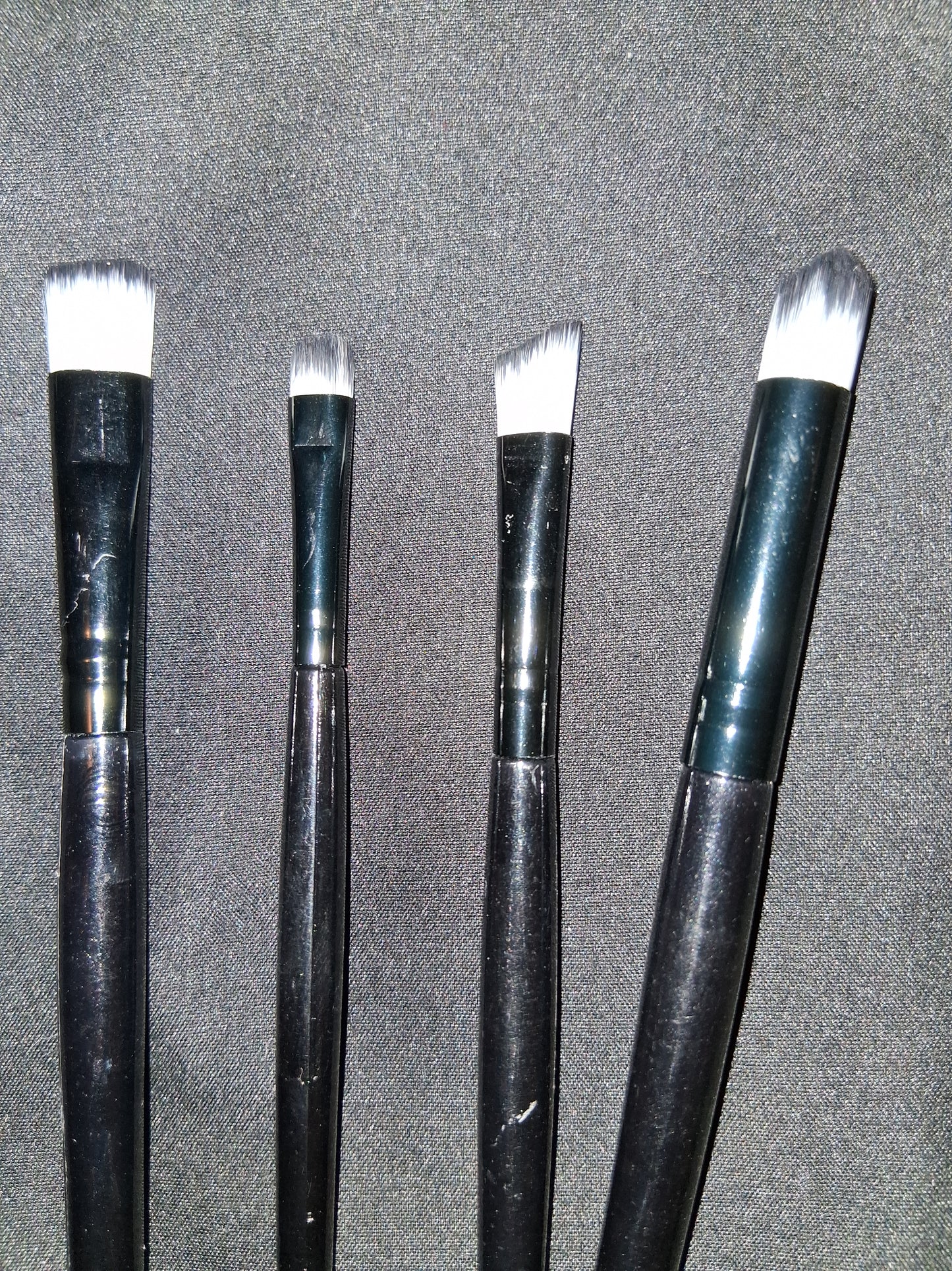 COCOMONEY MAKEUP BRUSH SET 4PC black with free gift 🎁