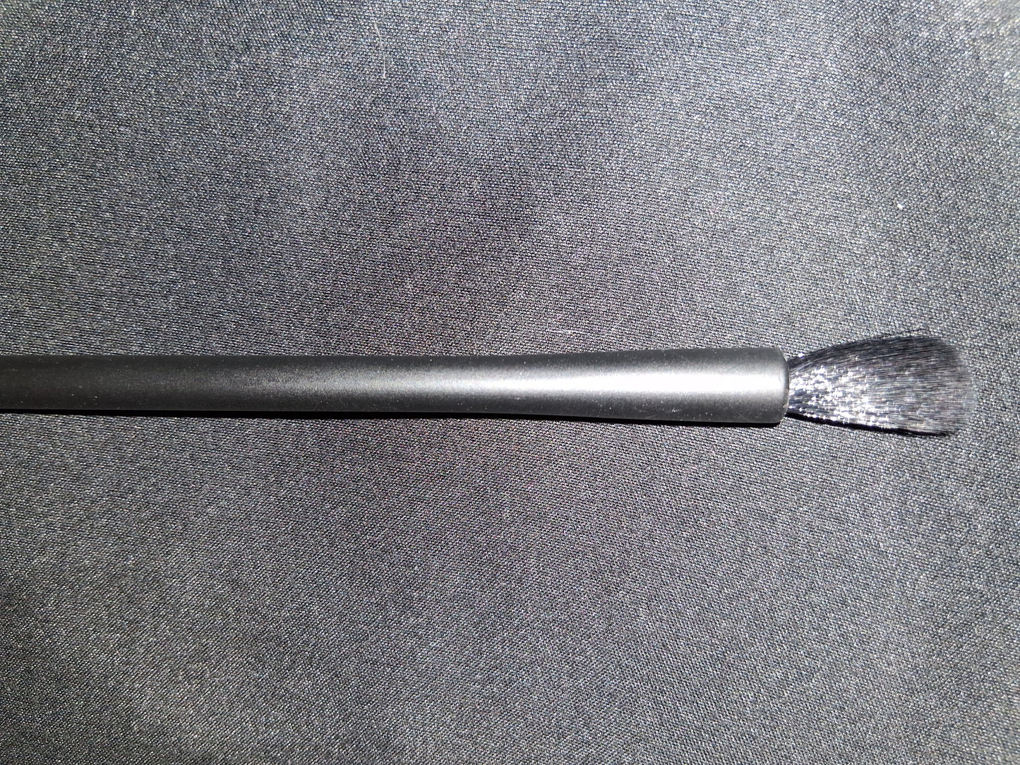 Wingme makeup brush with free gift blending