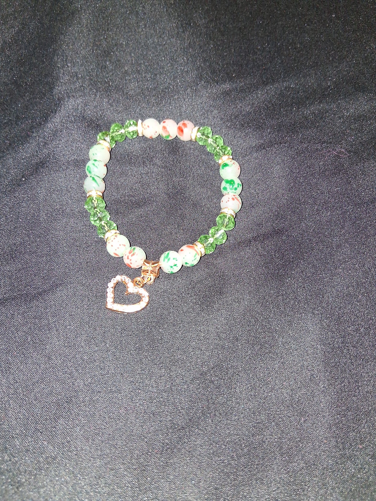 Beaded bracelet COCOMONEY costume jewelry only one heart