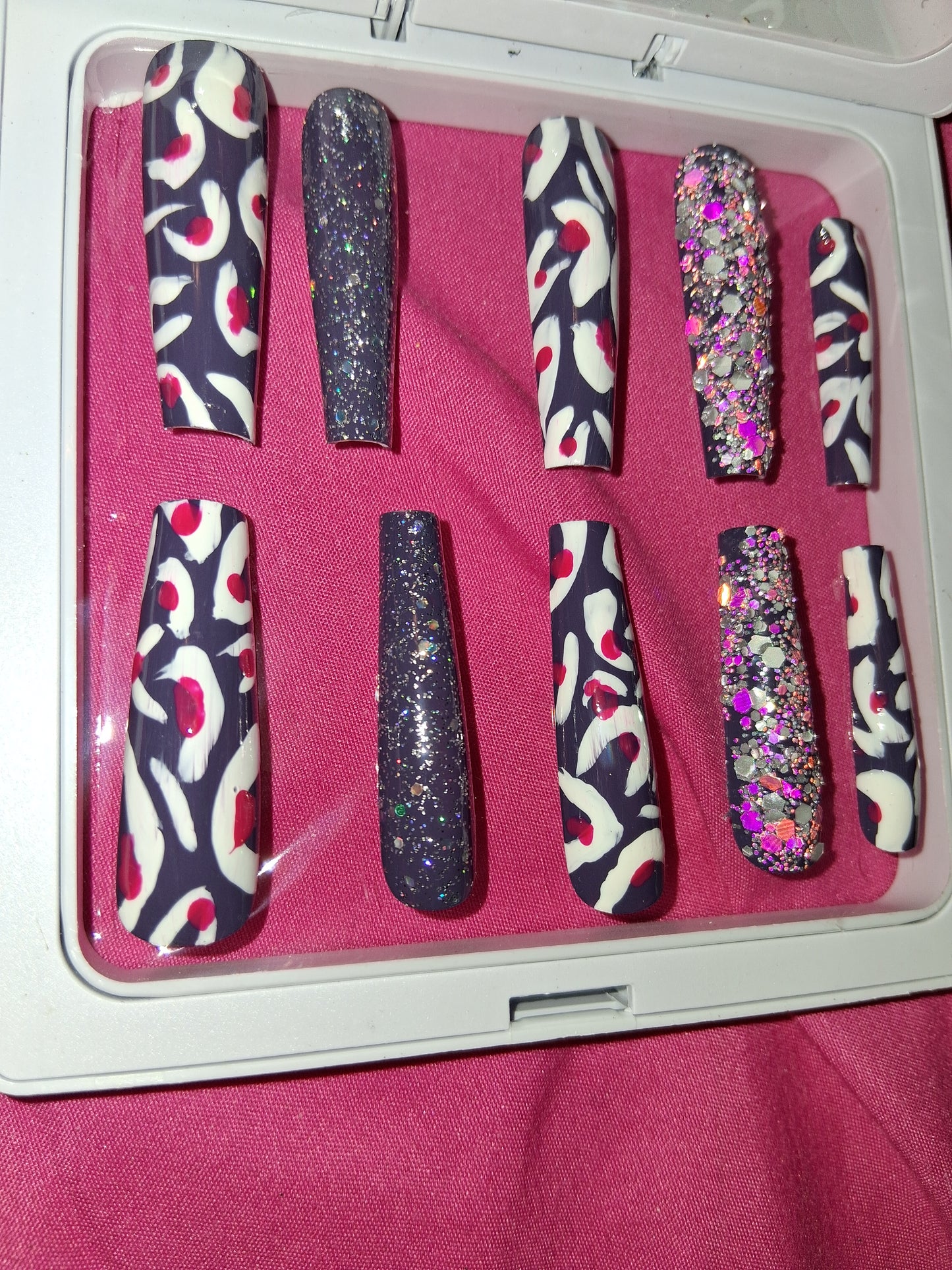 COCOMONEY NAILS CUSTOM 1 OF 1 GLUE ON PRESS ON COMES WITH FREE GIFTS #p47