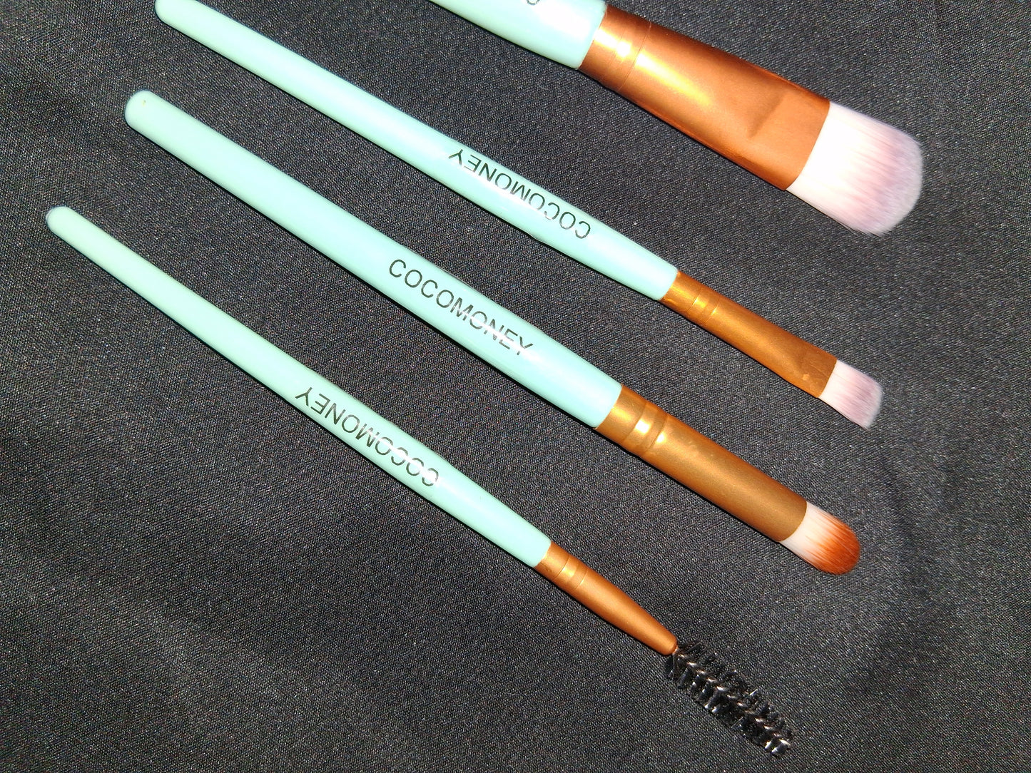 COCOMONEY MAKEUP BRUSH SET 4PC blue with free gift 🎁