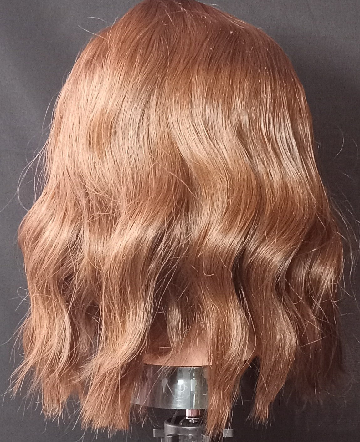 COCOMONEY WIG SHORT WAVY SYNTHETIC