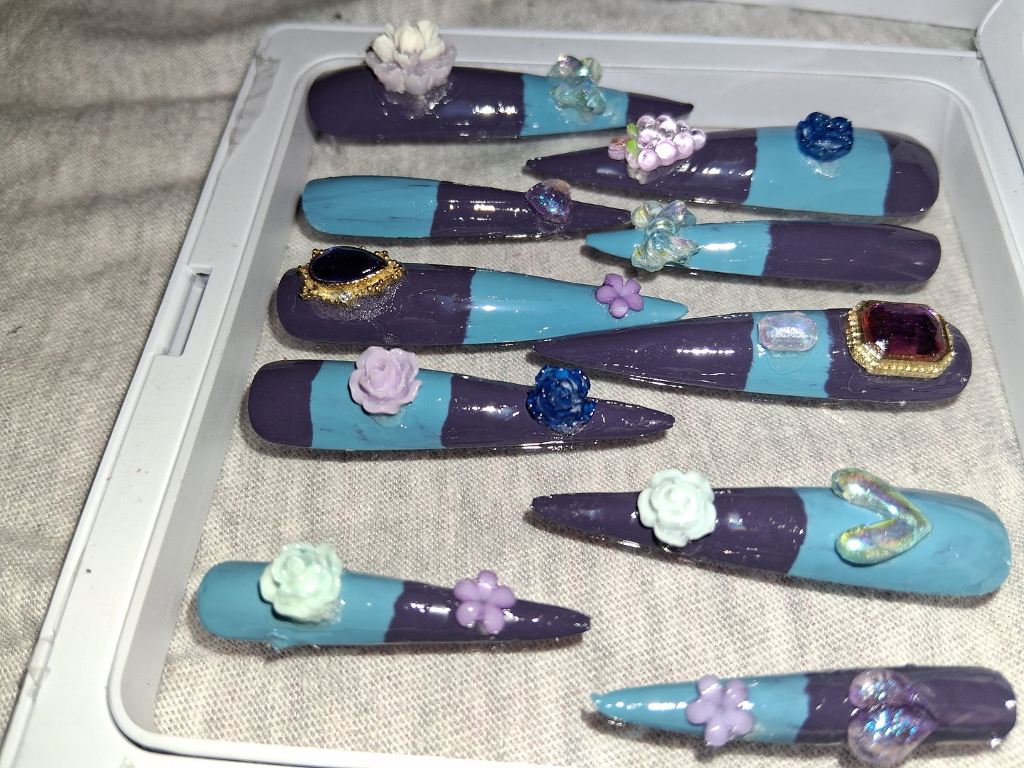 COCOMONEY NAILS CUSTOM 1 OF 1 GLUE ON PRESS ON COMES WITH FREE GIFTS #p14
