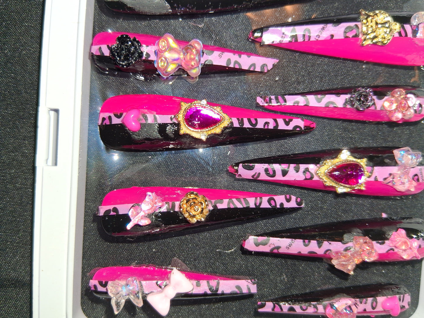 COCOMONEY NAILS CUSTOM 1 OF 1 GLUE ON PRESS ON COMES WITH FREE GIFTS #p58