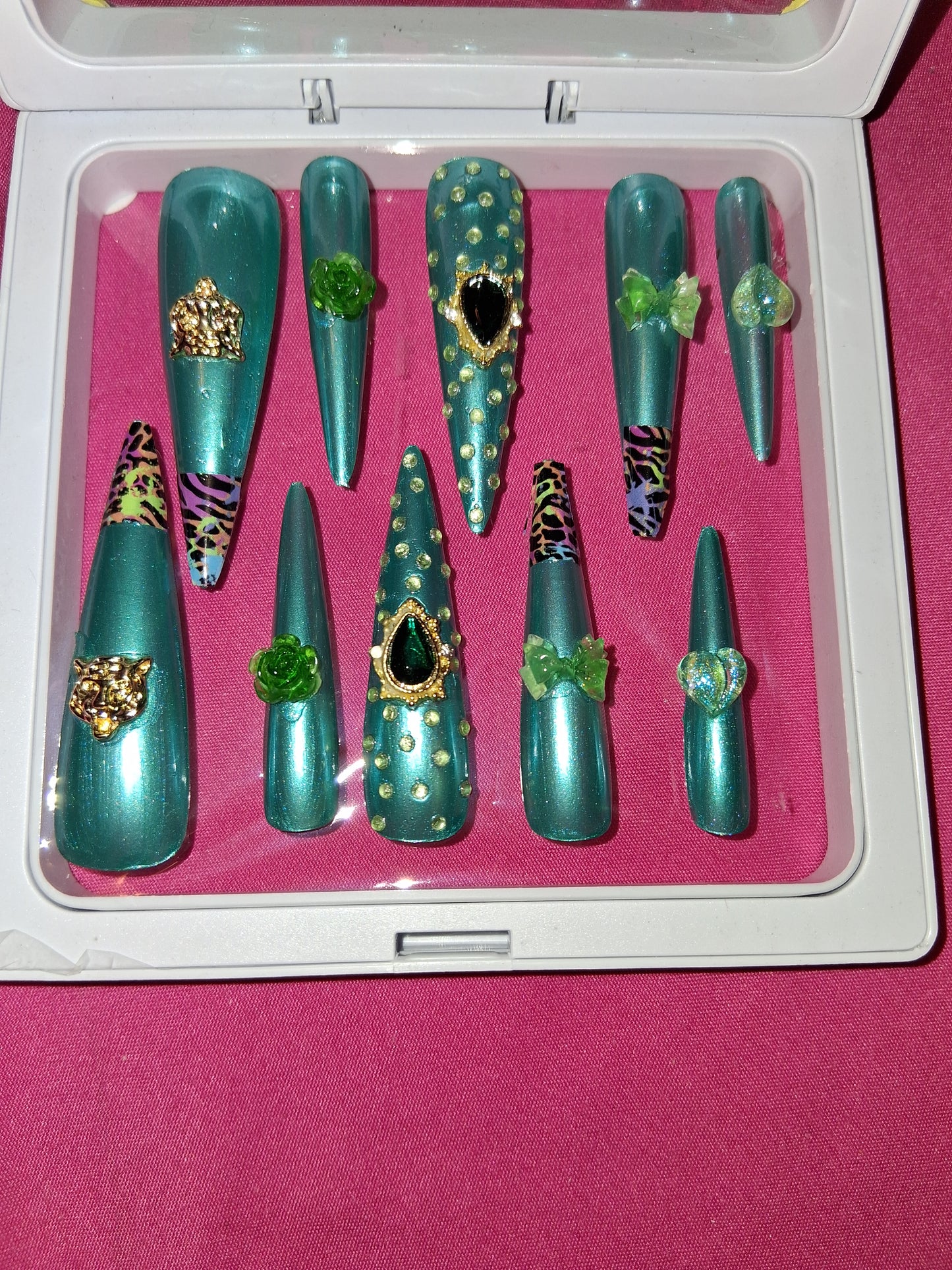 COCOMONEY NAILS CUSTOM 1 OF 1 GLUE ON PRESS ON COMES WITH FREE GIFTS #p6