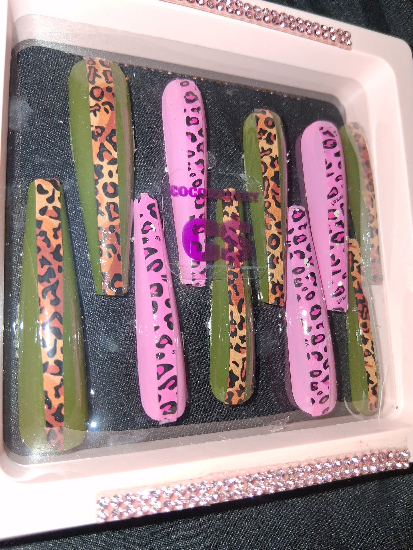 COCOMONEY NAILS CUSTOM 1 OF 1 GLUE ON PRESS ON COMES WITH FREE GIFTS #p29