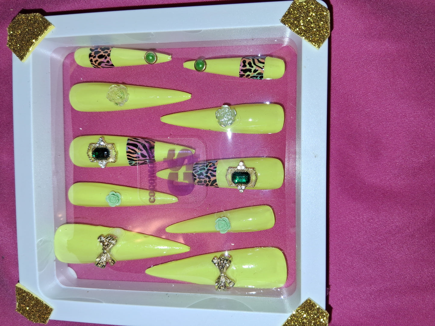 COCOMONEY NAILS CUSTOM 1 OF 1 GLUE ON PRESS ON COMES WITH FREE GIFTS #p21