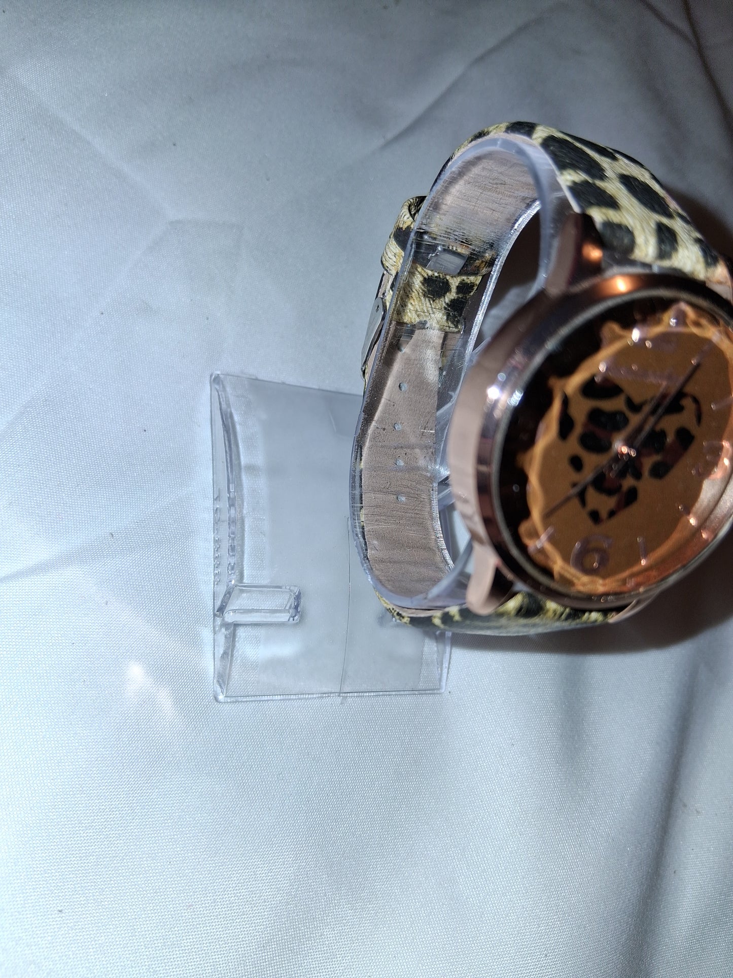 Womens watch leopard only 1