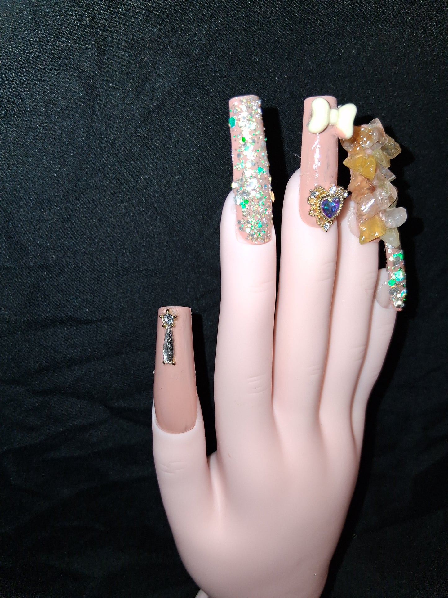 COCOMONEY NAILS CUSTOM 1 OF 1 GLUE ON PRESS ON COMES WITH FREE GIFTS #o86