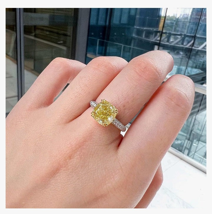 COCOMONEY GIA Certified 4.02 Carat Cushion Fancy Light Yellow Color Diamond Set In 18k White & Yellow Gold Ring (FANCY LIGHT YELLOW-SI1) Adjustable and Resizable