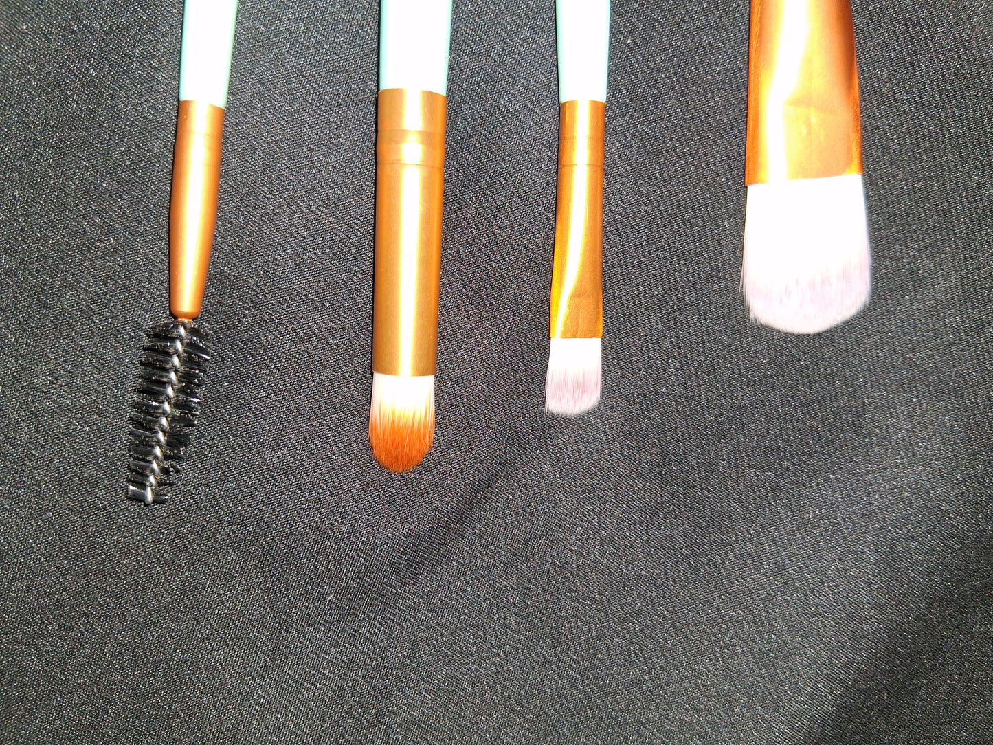 COCOMONEY MAKEUP BRUSH SET 4PC blue with free gift 🎁