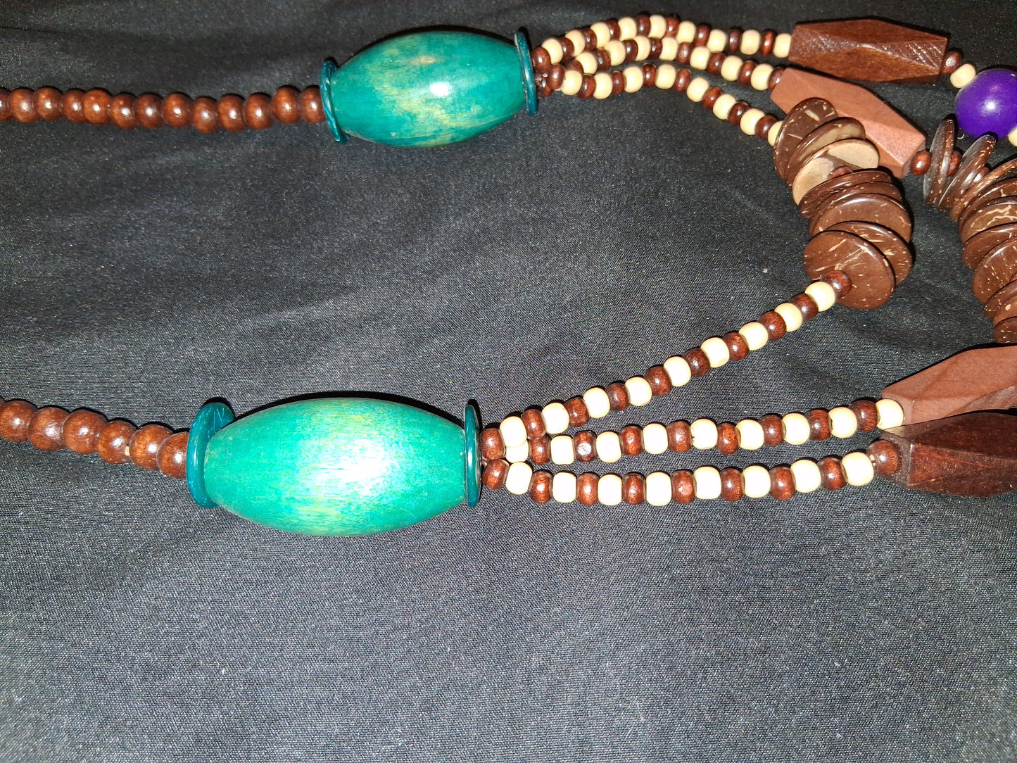 COCOMONEY NECKLACE WOOD 32IN